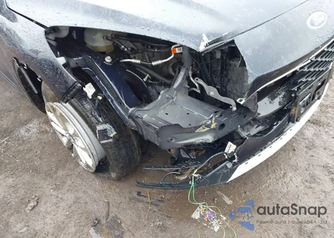 2021 Ford Escape Se z USA, uszkodzony, nr VIN 1FMCU9G63MUB17887